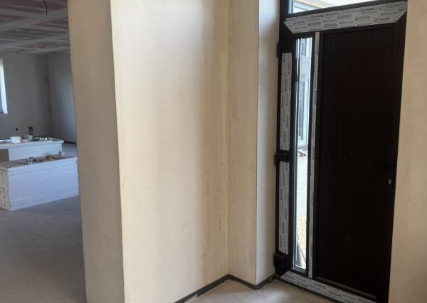 Ponúkame na predaj rodinný dom v Zemnom