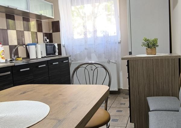 Ponúkame na prenájom 2 izbový byt v Komárne