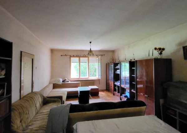 Ponúkame na predaj veľký rodinný dom v Balvanoch