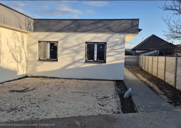 Ponúkame na predaj jednu časť dvojdomu - novostavbu v pokojnej lokalite mesta Kolárova