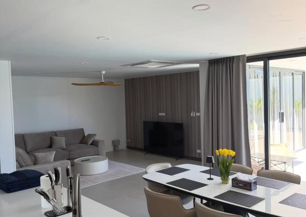 Ponúkame na predaj vilu v krásnom prostredí Thajska.