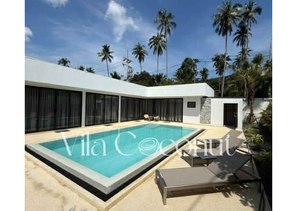 Ponúkame na predaj vilu v krásnom prostredí Thajska.