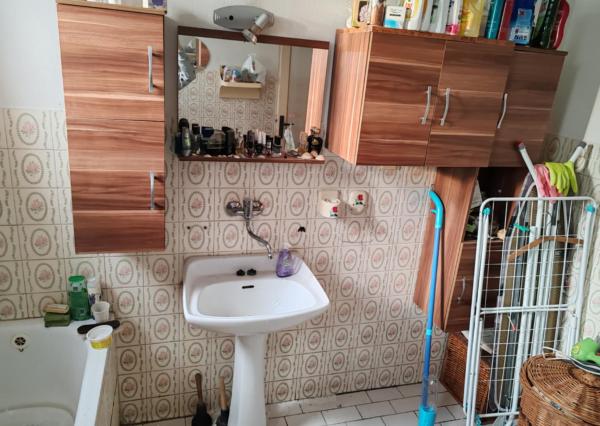 Exkluzívne ponúkame na predaj poschodový rodinný dom v tichej lokalite mesta Kolárovo.