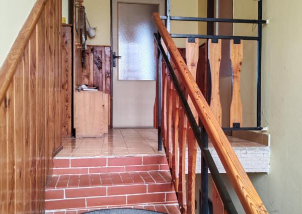 Exkluzívne ponúkame na predaj poschodový rodinný dom v tichej lokalite mesta Kolárovo.