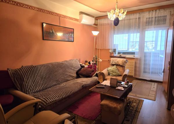 Ponúkame na predaj 2 izbový byt v centre mesta Kolárova