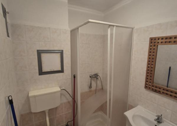 Na predaj ponúkame príjemný, kompletne zrekonštruovaný 2‑izbový byt na ulici Priateľstva.