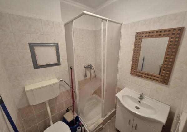 Na predaj ponúkame príjemný, kompletne zrekonštruovaný 2‑izbový byt na ulici Priateľstva.