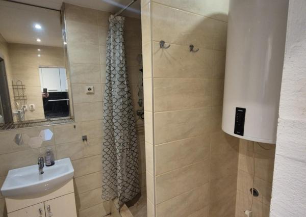 Ponúkame priestranný 3‑izbový byt po rekonštrukcii v tichej lokalite KN