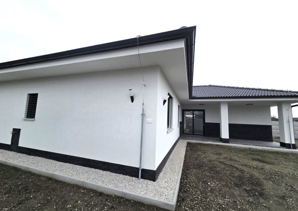 Ponúkame na predaj novostavbu v Kolárove