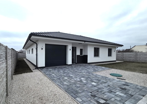 Ponúkame na predaj novostavbu v Kolárove