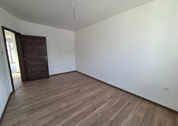 Výhodná ponuka!!!Na predaj jedna časť dvojdomu v Kolárove