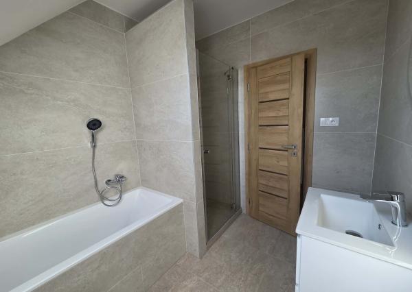 Ponúkame na predaj novostavbu v Kolárove