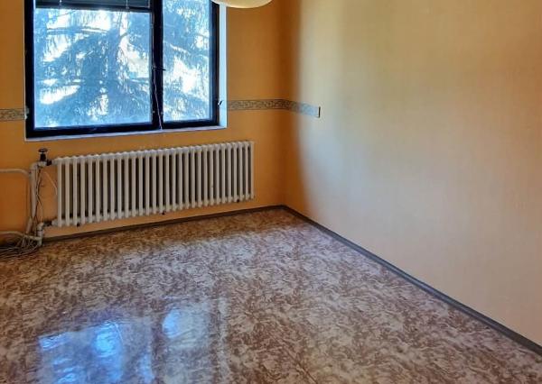 Ponúkame na predaj rod.dom v Nesvadoch