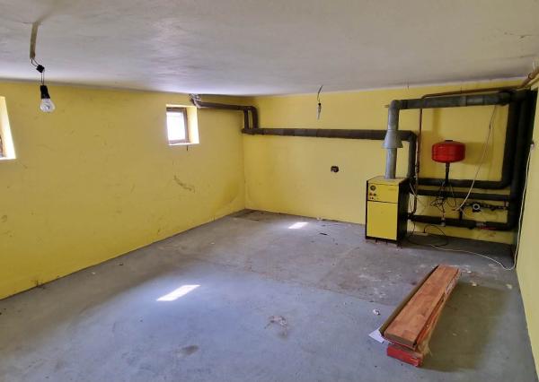 Ponúkame na predaj rod.dom v Nesvadoch