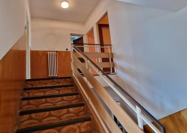 Ponúkame na predaj rod.dom v Nesvadoch