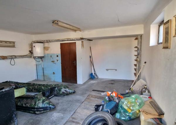 Ponúkame na predaj rod.dom v Nesvadoch