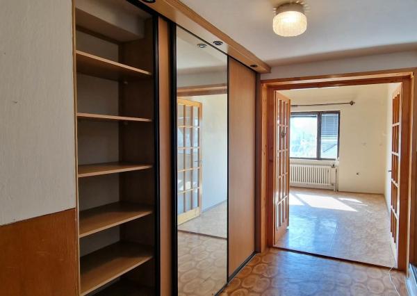 Ponúkame na predaj rod.dom v Nesvadoch