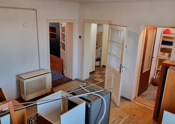 Ponúkame na predaj rod.dom s veľkým pozemkom v Ímeli