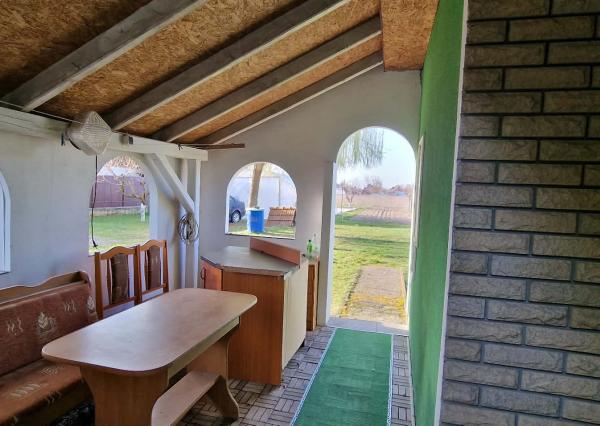 Ponúkame na predaj rod.dom s veľkým pozemkom v Ímeli