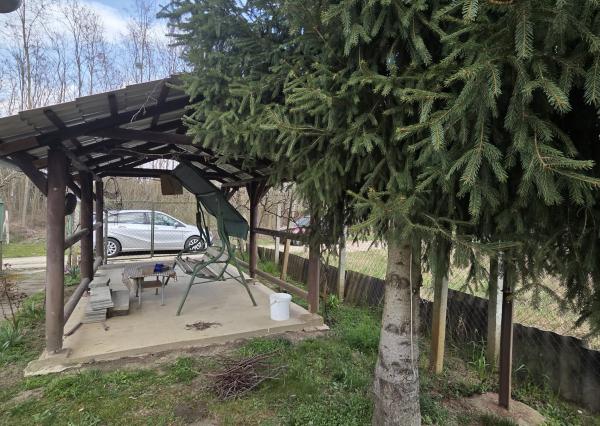 Ponúkame na predaj záhradu pri Nesvadoch