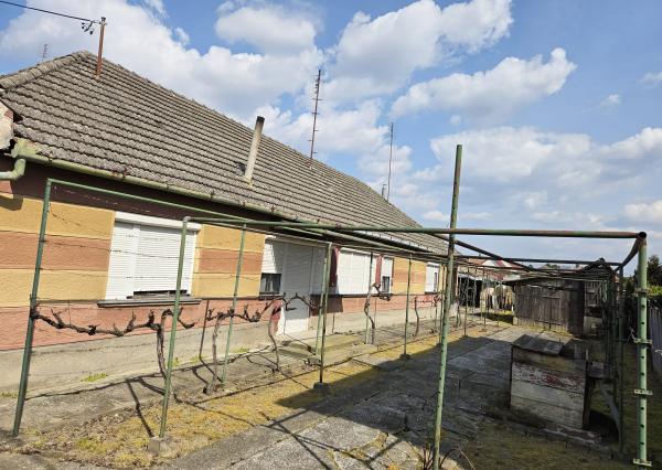 Výhodná ponuka!!!Ponúkame na predaj rodinný dom v Nedede