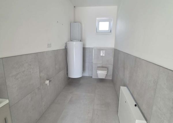 Z poverenia majiteľa ponúkame  4-izbový dom vo Vlčanoch