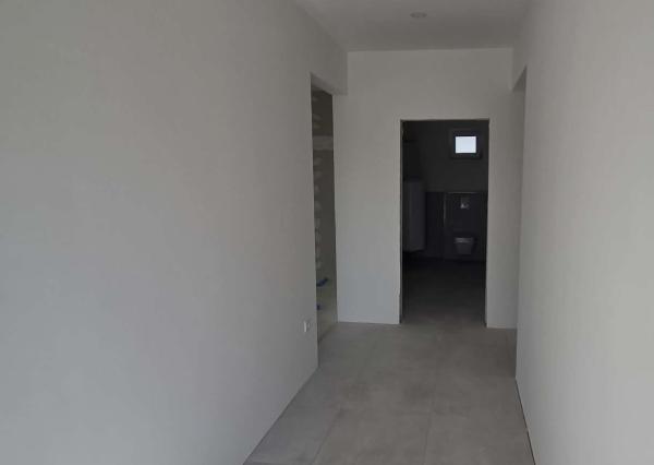 Z poverenia majiteľa ponúkame 3 - izbovú novostavbu vo Vlčanoch