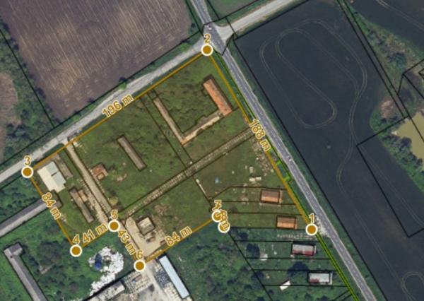 Areál, pozemky o výmere 2,5 ha, 4 km od baterkárne Šurany