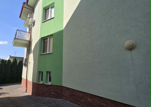 Ponúkame na predaj polyfunkčnú budovu v centre Kolárova