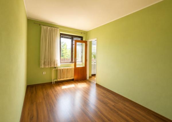 NA PREDAJ 5-izbový viacpodlažný rodinný dom v meste Nesvady