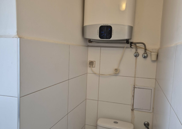 Ponúkame na predaj 3‑izbový tehlový byt na Sústružníckej ulici v Komárne