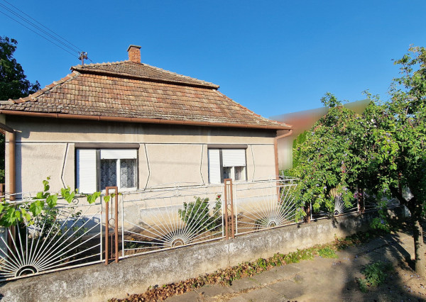 NA PREDAJ 3-izbový rodinný dom v obce Bátorové Kosihy