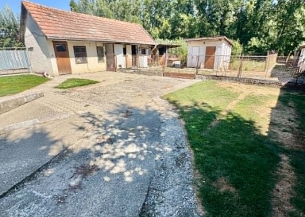 Tichá lokalita, príroda, dobrá dostupnosť do mesta
