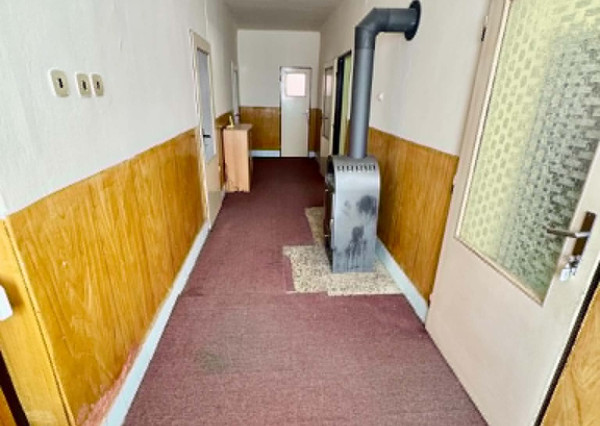 Tichá lokalita, príroda, dobrá dostupnosť do mesta
