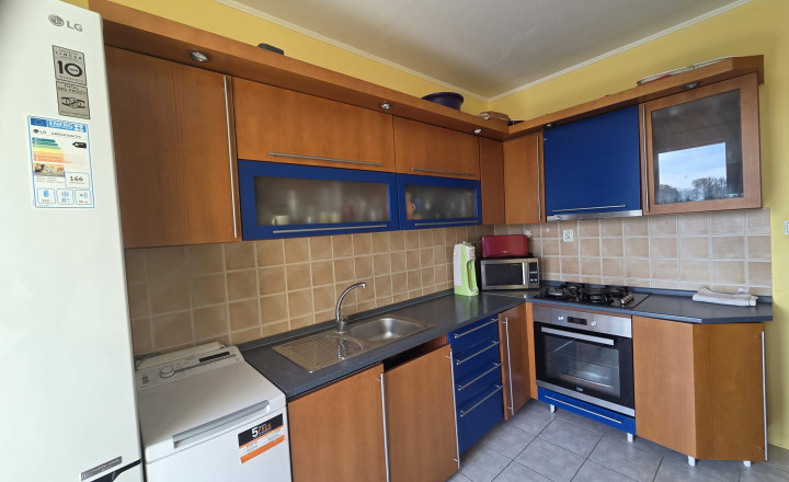 Ponúkame priestranný 3-izbový byt s balkónom v Kolárove - fotografia 5
