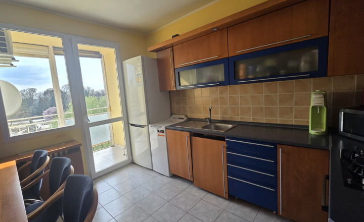 Ponúkame priestranný 3-izbový byt s balkónom v Kolárove - fotografia 4