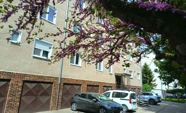 Nadštandardný veľkometrážny byt s garážou - Komárno - fotografia 7