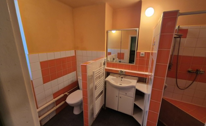 ZNÍŽENÁ CENA Na predaj 2‑izbový, čiastočne zrekonštruovaný byt v Komárne ul. Zváračská - fotografia 7