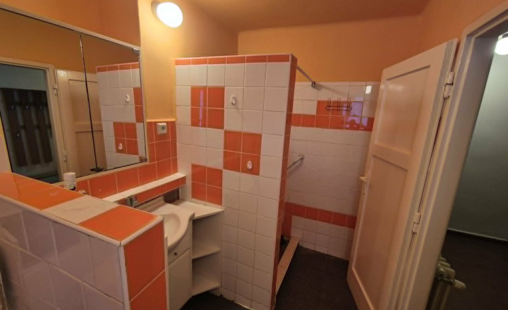 ZNÍŽENÁ CENA Na predaj 2‑izbový, čiastočne zrekonštruovaný byt v Komárne ul. Zváračská - fotografia 8