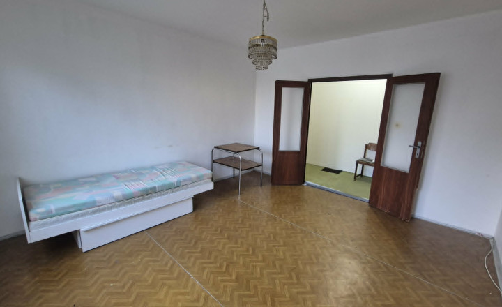 Ponúkam na predaj 1‑izbový byt s loggiou v pôvodnom stave na ulici Generála Klapku v Komárne - fotografia 6
