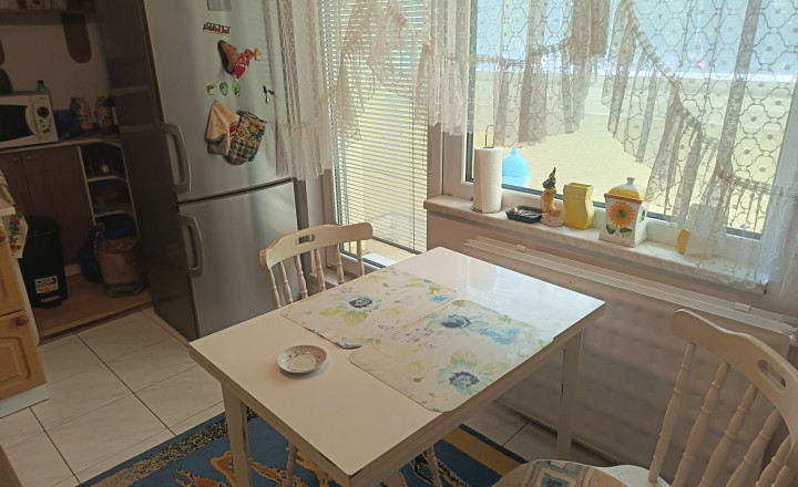 Slnečný štvorizbový byt na Gazdovskej v Komárne - fotografia 1