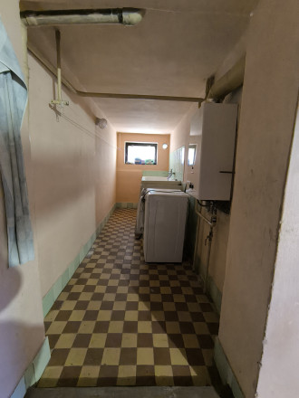 Na predaj priestranný rodinný dom + veľký pozemok! - fotografia 15