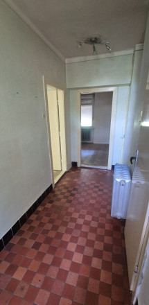 Na predaj 3‑izbový byt na Alžbetinom ostrove v pôvodnom stave - fotografia 9