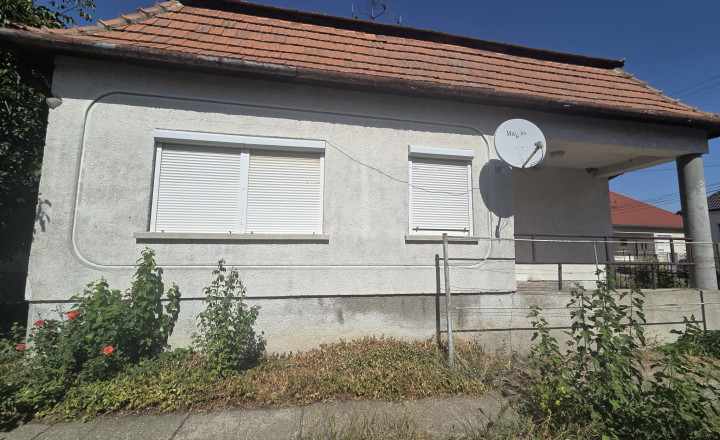Ponúkame na predaj dom v Iži - fotografia 6