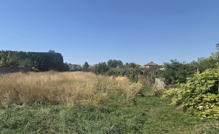 Ponúkame na predaj dom v Iži - fotografia 9