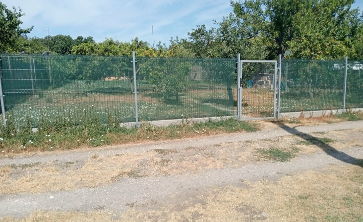 NA PREDAJ 3,5-ÁROVÝ POZEMOK V KOMÁRNE – TEHEĽŇA (NOVOZÁMOCKÁ CESTA)! - fotografia 4