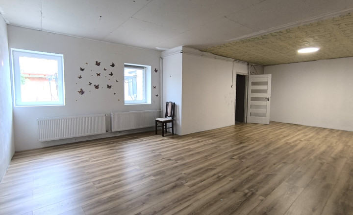 Ponúkame na predaj rodinný dom s možnosťou splátkového predaja v obci Hul! - fotografia 3