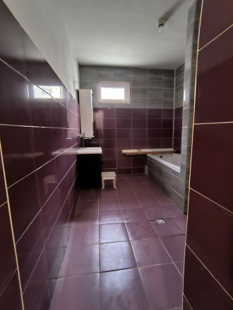 Ponúkame na predaj rodinný dom s možnosťou splátkového predaja v obci Hul! - fotografia 8
