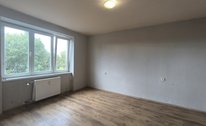 Na predaj: 2-izbový tehlový byt na kompletnú rekonštrukciu - fotografia 4