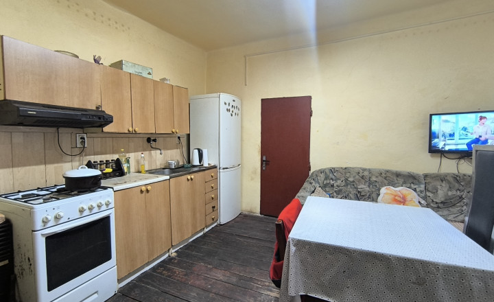 NA PREDAJ STARŠÍ 3-IZBOVÝ RODINNÝ DOM S VEĽKOU ZÁHRADOU – GBELCE - fotografia 8